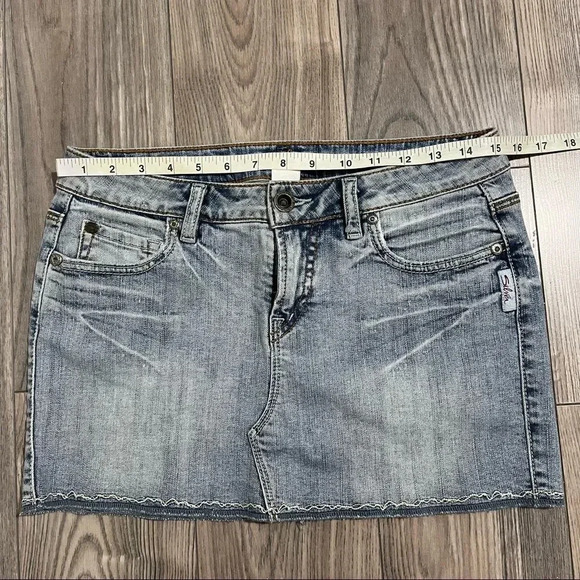 Silver Ravi embroidered mini skirt Size 27 - Picture 10 of 12